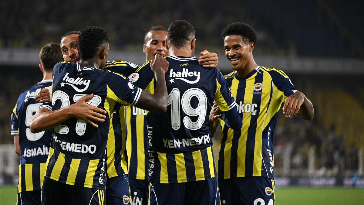 Kasımpaşa – Fenerbahçe maçının ilk 11’leri