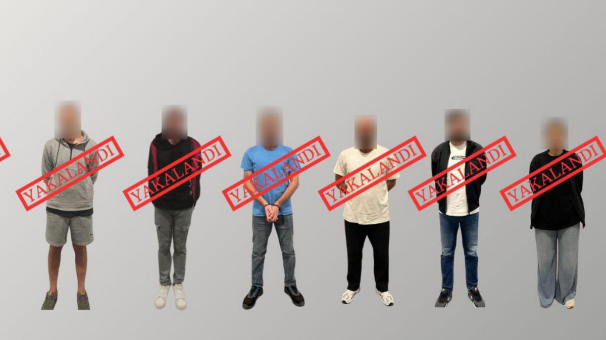 Kırmızı bültenle aranan 9 suçlu Türkiye’ye iade edildi