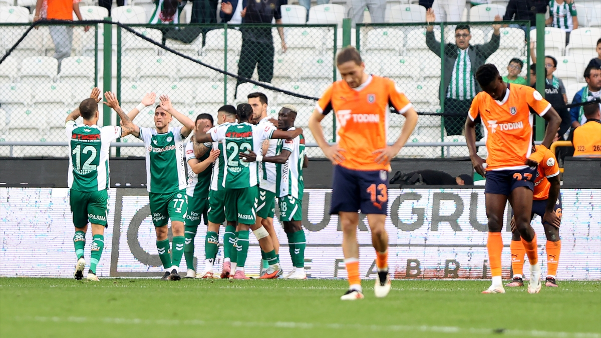 Konyaspor, Başakşehir karşısında iki golle güldü