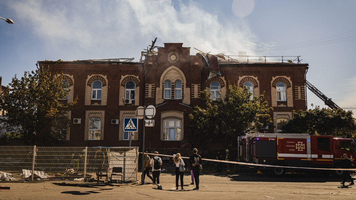 Rusya’dan Ukrayna’daki üniversite binasına saldırı