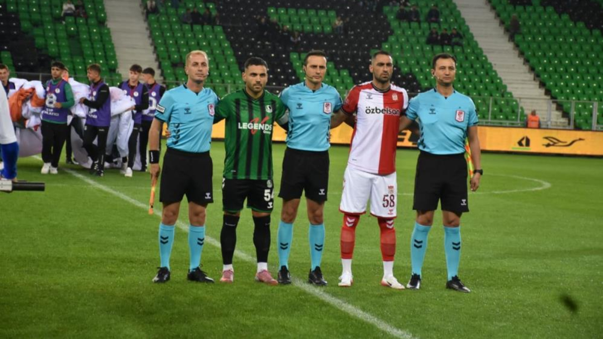 Sakaryaspor 7 yabancıyla oynadı: Hükmen mağlubiyet gündemde