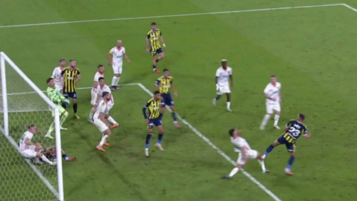 TFF VAR Direktörü Capela ve TFF Hakem Gelişim Direktörü Pereira, tartışmalı pozisyonları değerlendirdi