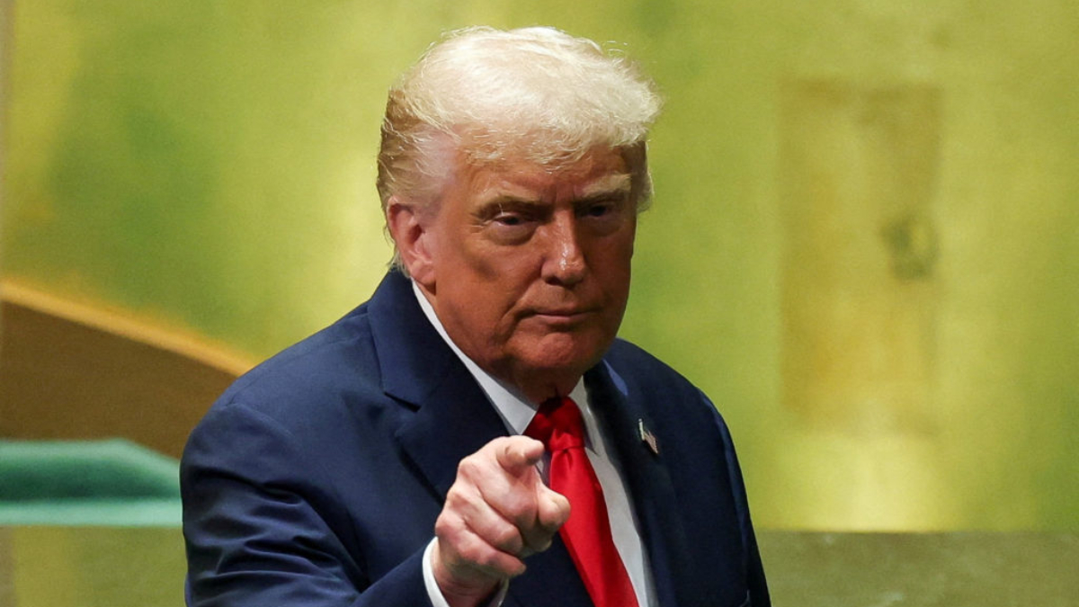 Trump, Beyaz Saray’da Biden portresini değiştirdi