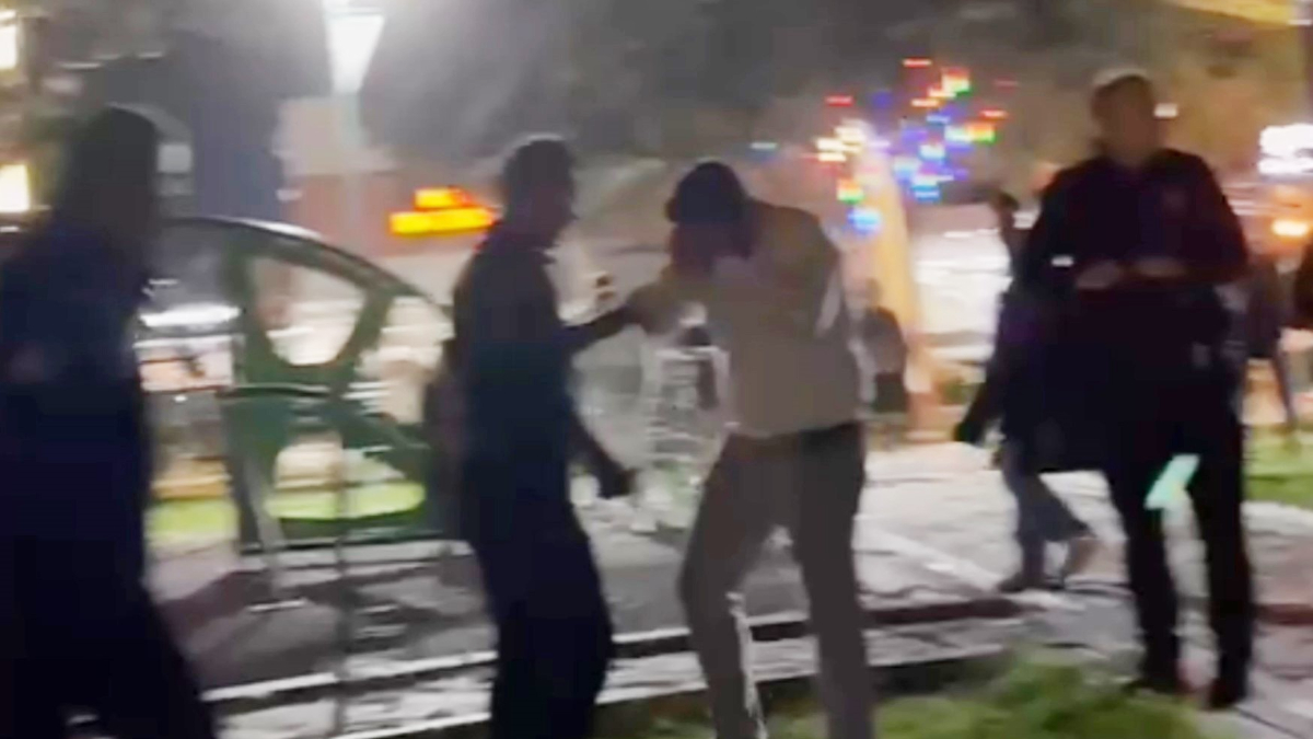 Aksaray’da “eski-yeni sevgili” kavgasına polis biber gazıyla müdahale etti