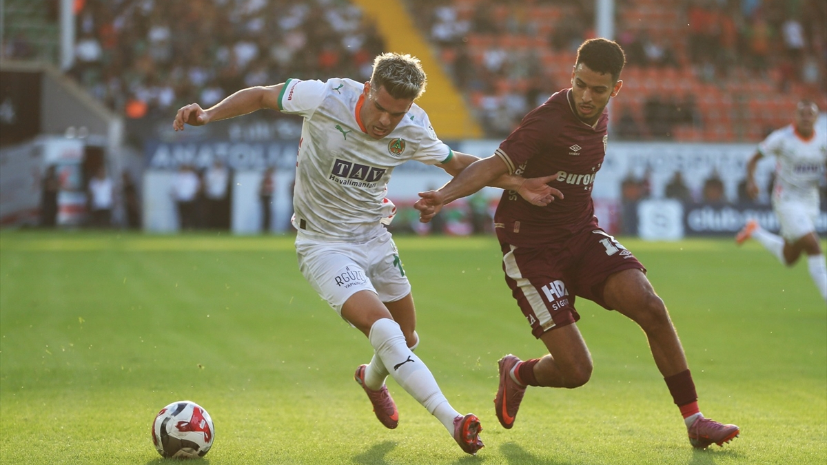 Alanyaspor, Göztepe’yi tek golle geçti