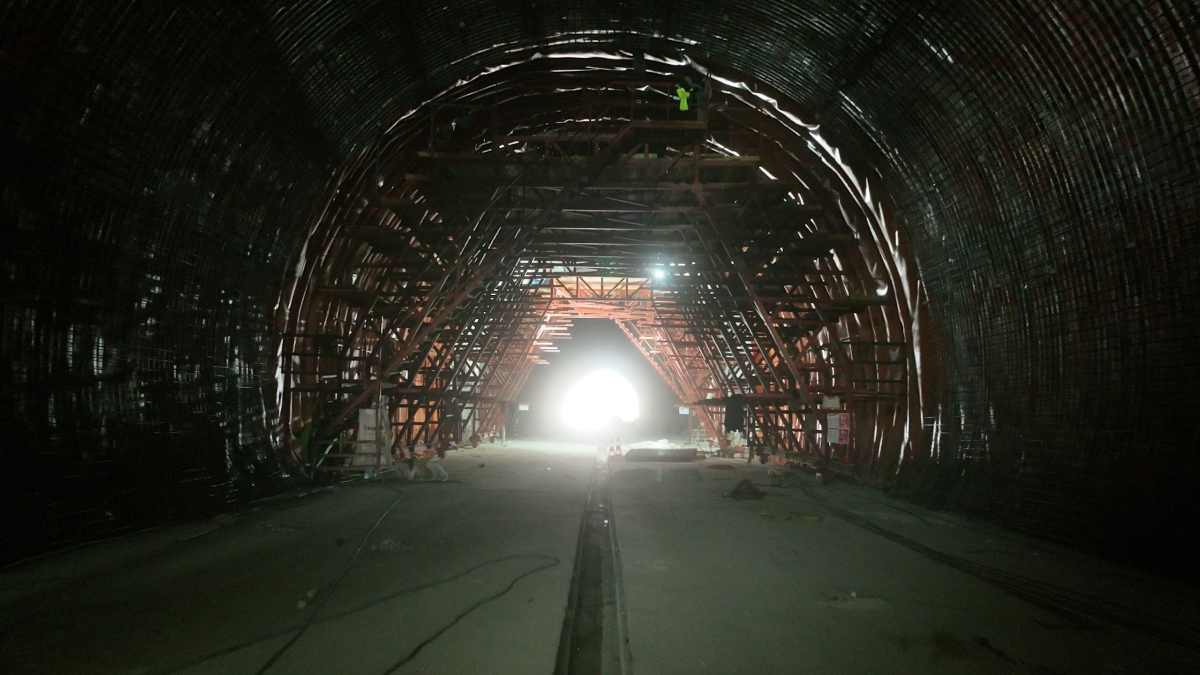 Ankara-İzmir YHT hattında önemli adım: Köroğlu Tüneli’nde ışık göründü