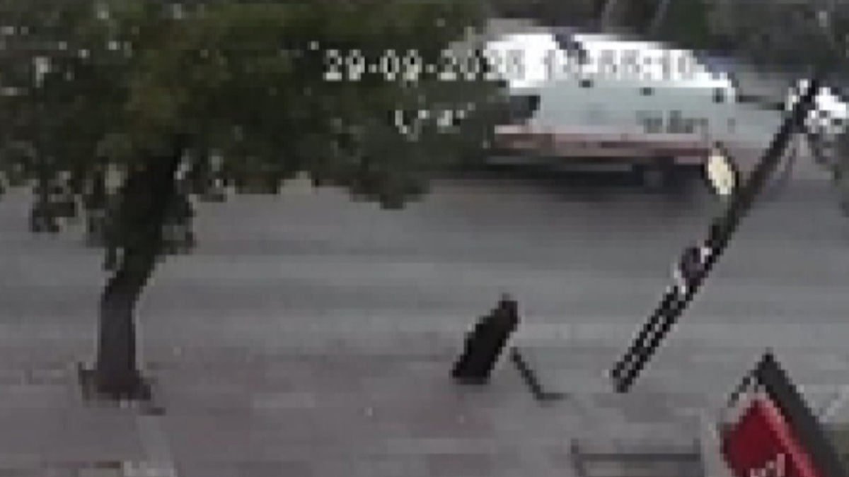 Ankara’da ambulansın çarptığı kadın yaşamını yitirdi