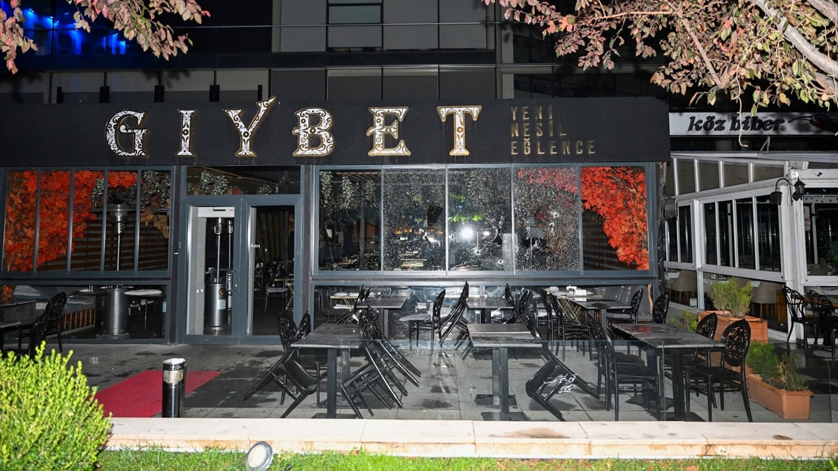 Ankara’da eğlence mekanı motosikletli 2 kişi tarafından kurşunlandı