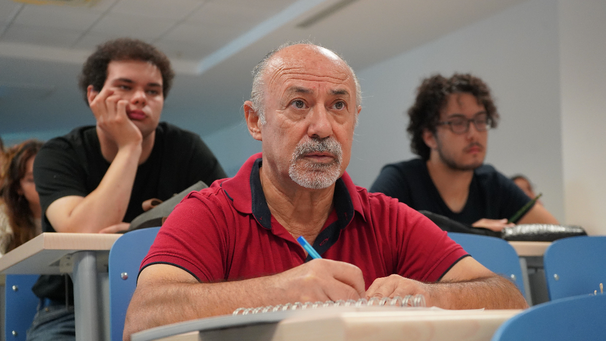 Antalya’da 63 yaşında üniversiteli oldu