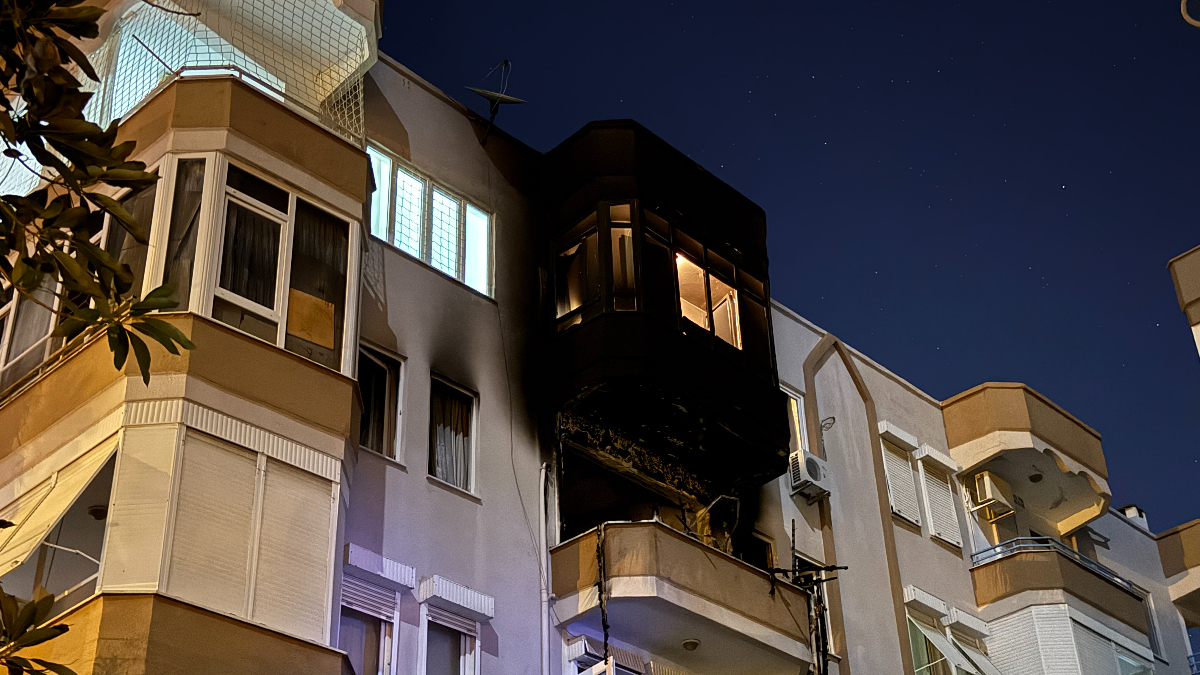 Antalya’da evde çıkan yangında yaşlı adam hayatını kaybetti