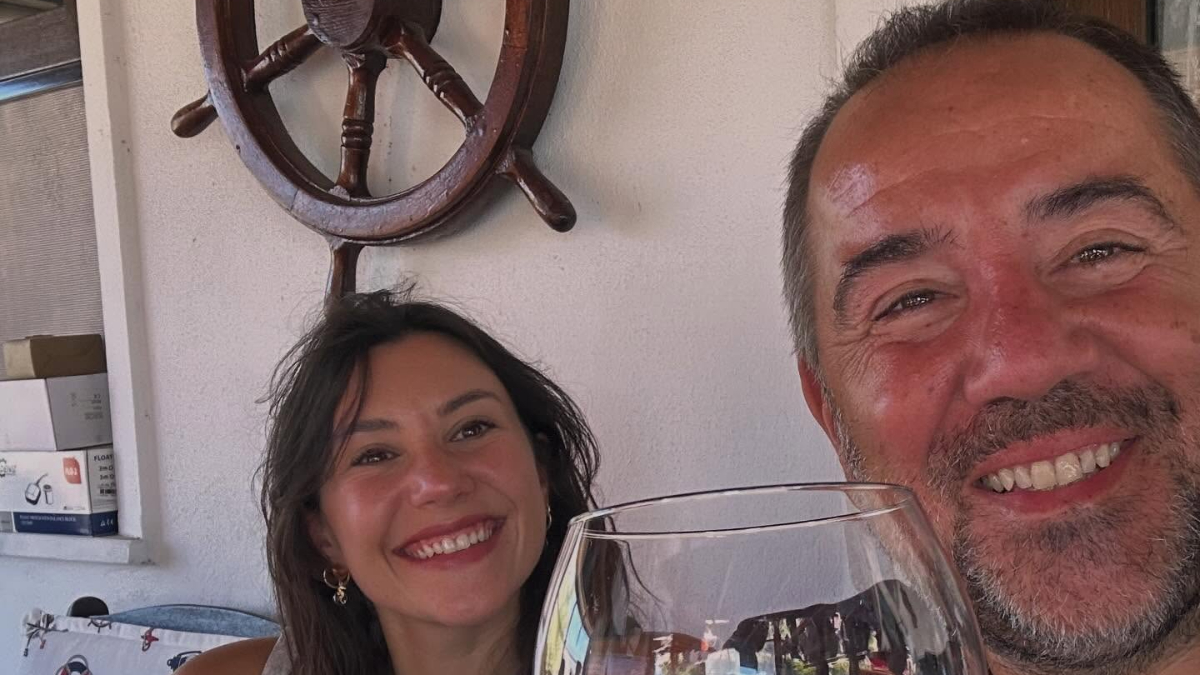 Ata Demirer aşka geldi! Romantik kareler paylaştı