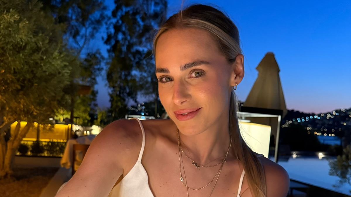 Başörtülü pozu gündem oldu! Survivor Damla Can umreye gitti