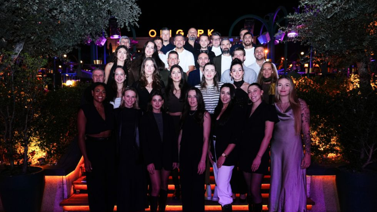 Beşiktaş Kadın Voleybol Takımı yemekte bir araya geldi