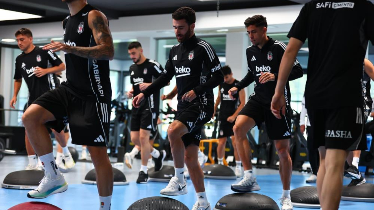 Beşiktaş salonda çalıştı