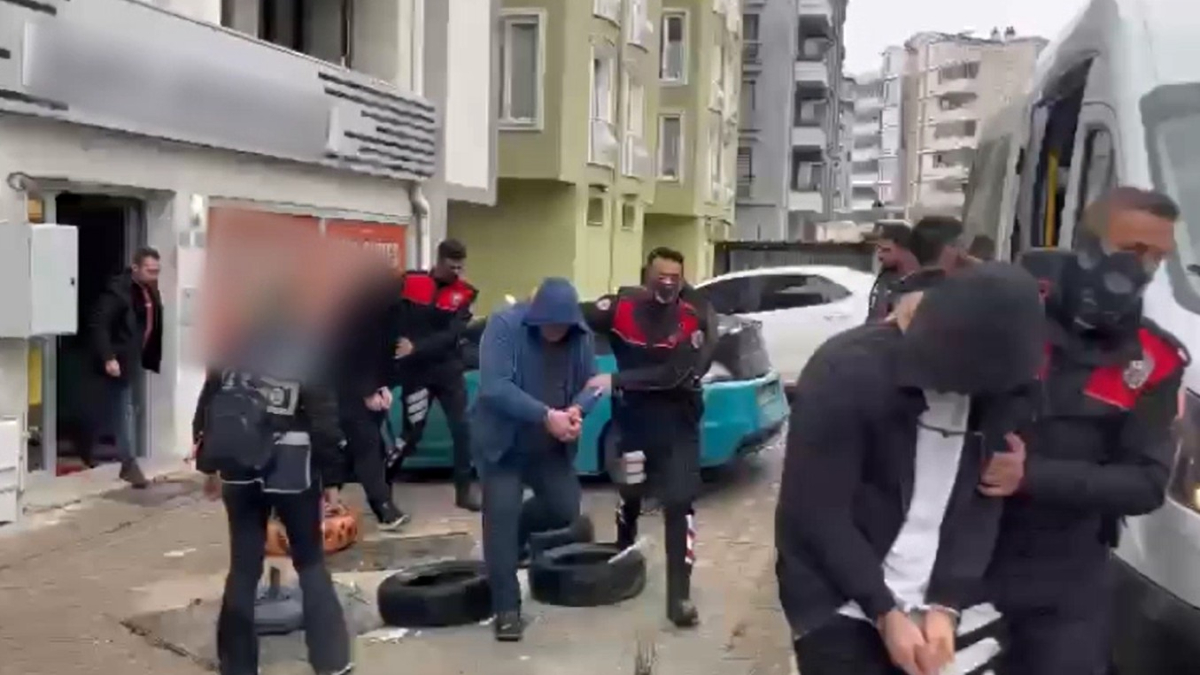 Bursa merkezli 6 ilde fuhuş operasyonu: 22 gözaltı