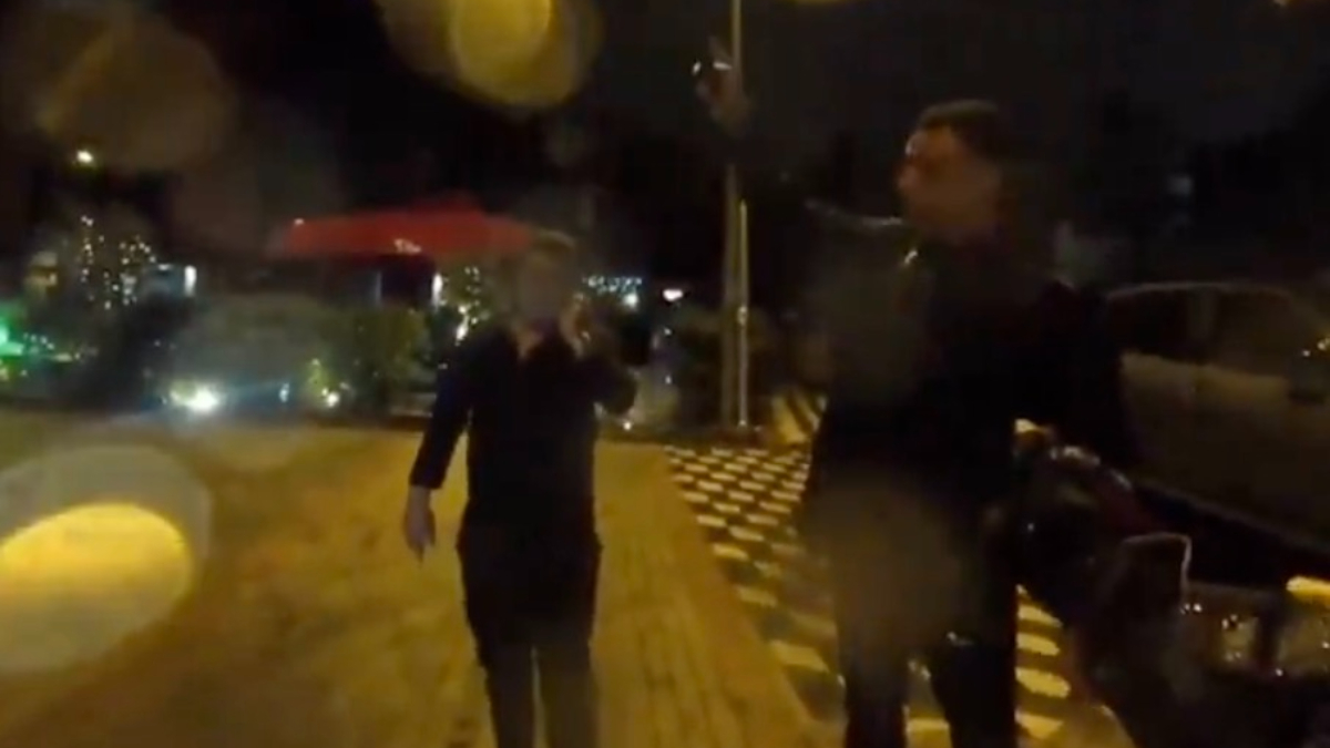 Çağdaş Atan’la kurye arasında gülümseten diyalog: Sıkılınca ara beni