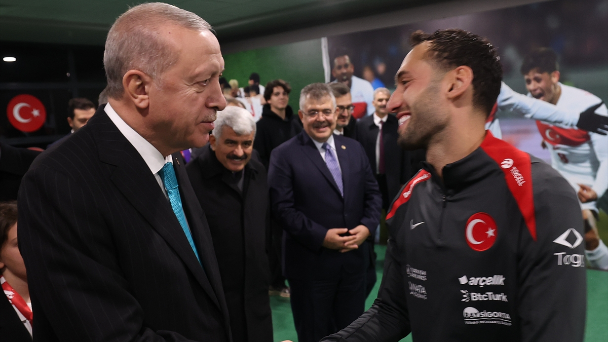 Cumhurbaşkanı Erdoğan’dan A Milli Futbol Takımı’na tebrik