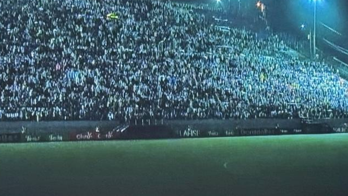 Dünya Kupası elemeleri maçında elektrikler kesildi: Maç 1 saat boyunca durdu