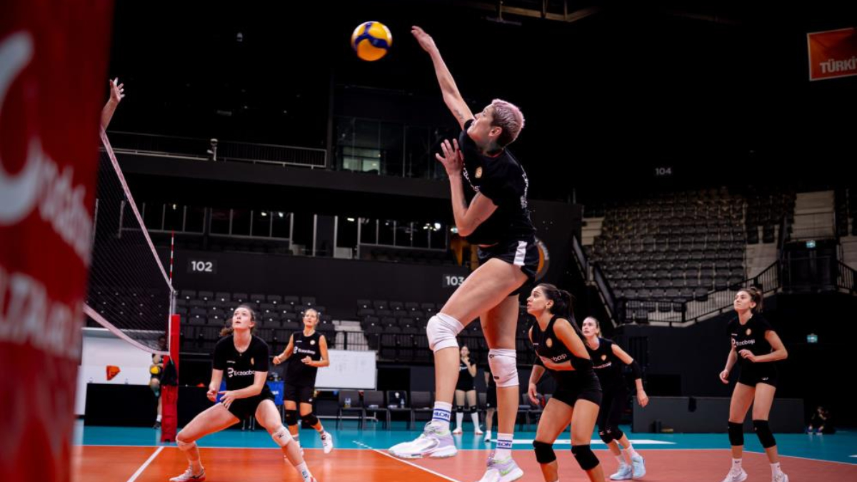 Eczacıbaşı, yeni evinde ilk maçına çıkıyor