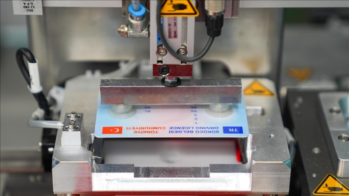 Eski tip ehliyetleri yenileme ücreti 1 Kasım’da 7 bin 438 liraya yükselecek