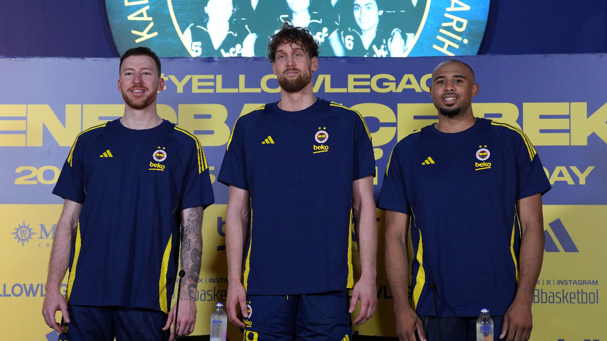 Fenerbahçe’nin basketbolcuları, basın mensuplarıyla bir araya geldi