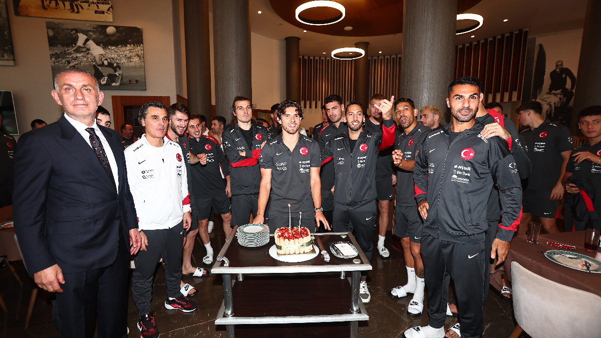 Ferdi Kadıoğlu’nun doğum günü kutlandı