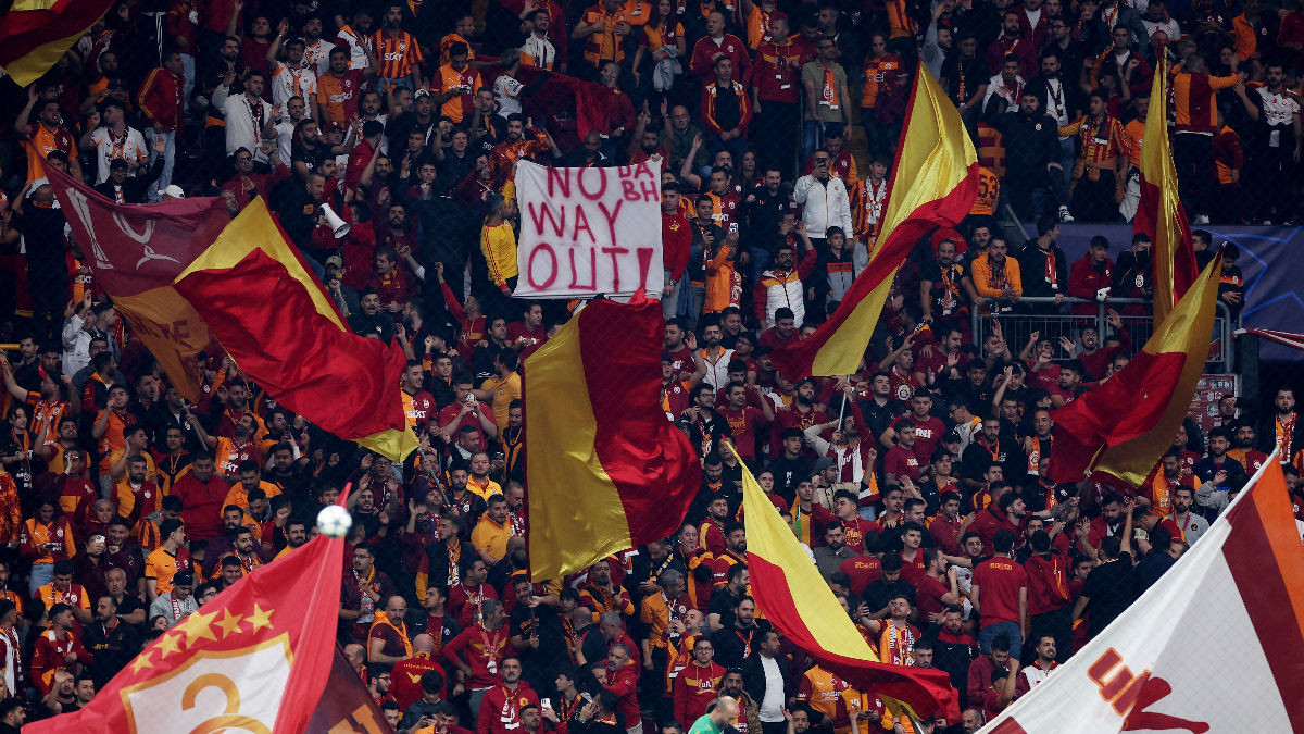Galatasaray taraftarları İngiliz gazeteciyi şaşkına çevirdi: En gürültülü atmosfer…