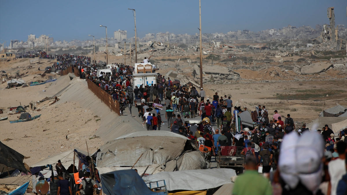 Gazze’de ateşkes yürürlüğe girdi: Filistinlilerin kuzeye dönüşü sürüyor