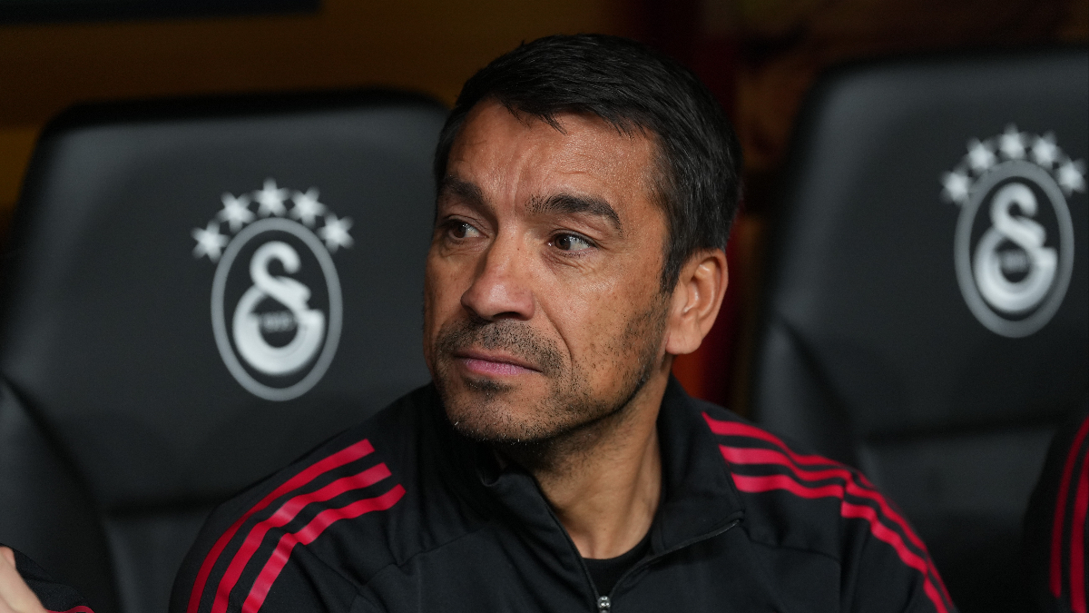 Giovanni van Bronckhorst yeniden İstanbul’da