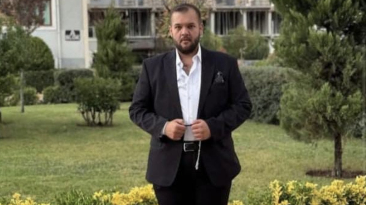 Hatay’da takla atıp şarampole devrilen genç sürücü hayatını kaybetti