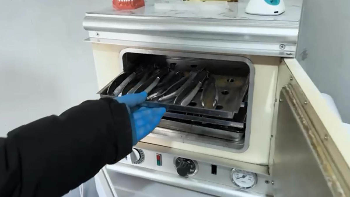 Iğdır’da sahte diş kliniğine operasyon: 21,4 bin dolar ve 65,9 bin lira ele geçirildi