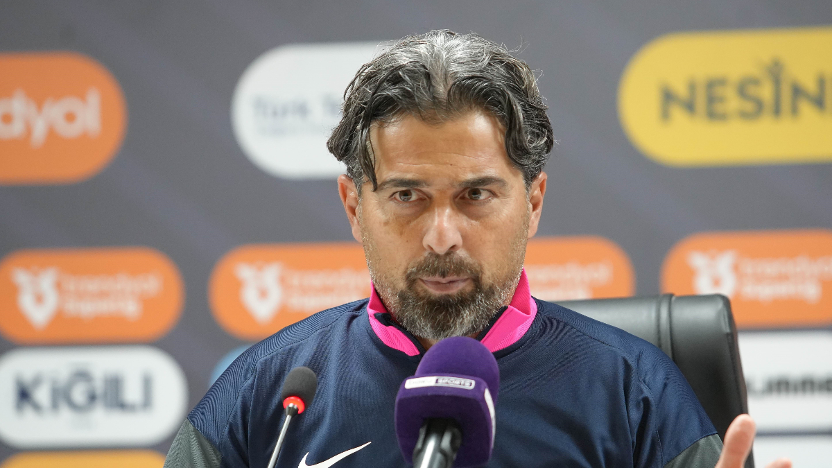 İlhan Palut: Aldığımız 1 puan gösterdiğimiz performansa göre kötü değil