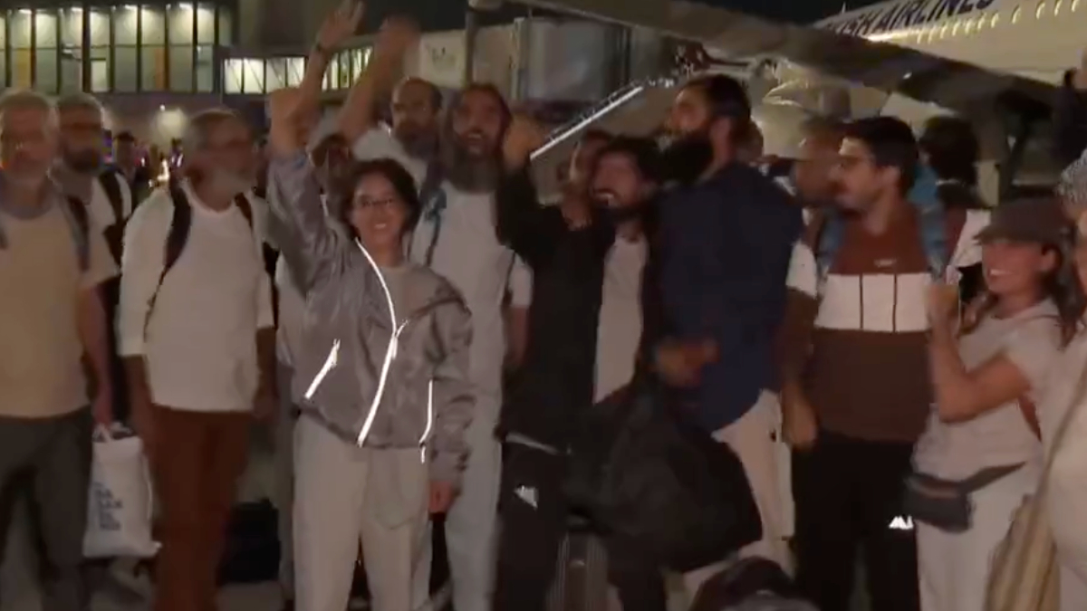 İsrail’in alıoyduğu 14 Türk aktivist daha İstanbul Havalimanı’na indi