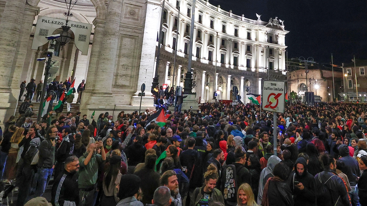 İsrail’in Sumud Filosu’na saldırısı dünyada protesto edildi