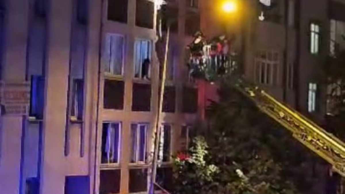 İstanbul’da bir şahıs boşandığı eşinin yaşadığı apartmanı ateşe verdi: 3’ü ağır 7 yaralı