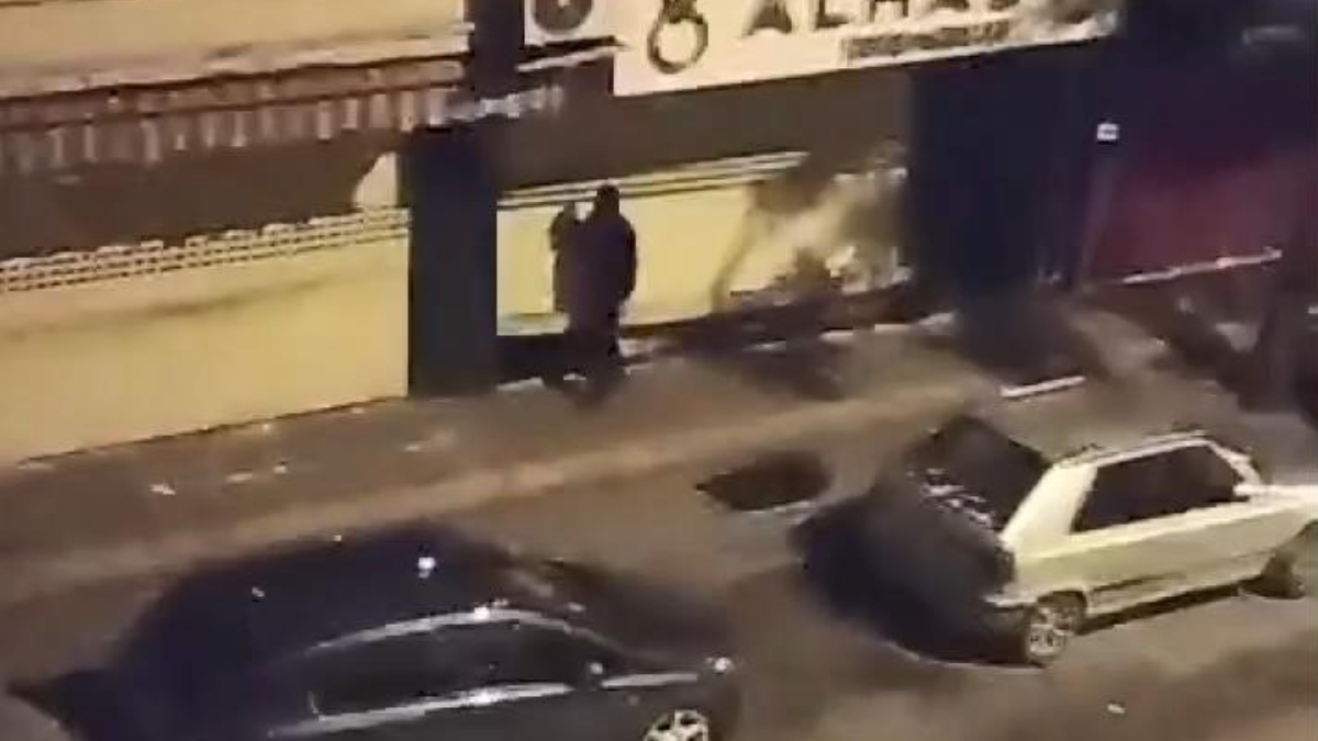 İstanbul’da dakikalar içinde kuyumcudan 3 kg altın çaldılar: O anlar kamerada