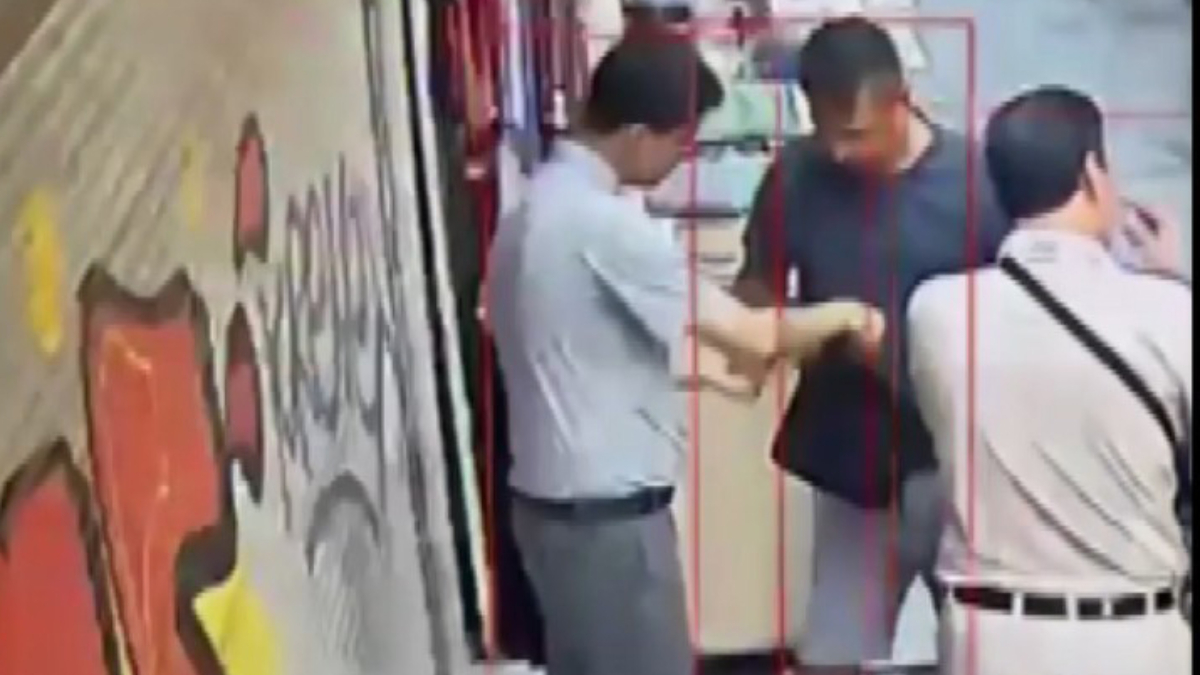 İstanbul’da tırnakçılık yöntemiyle turistlerin paralarını çalan 3 şüpheli yakalandı