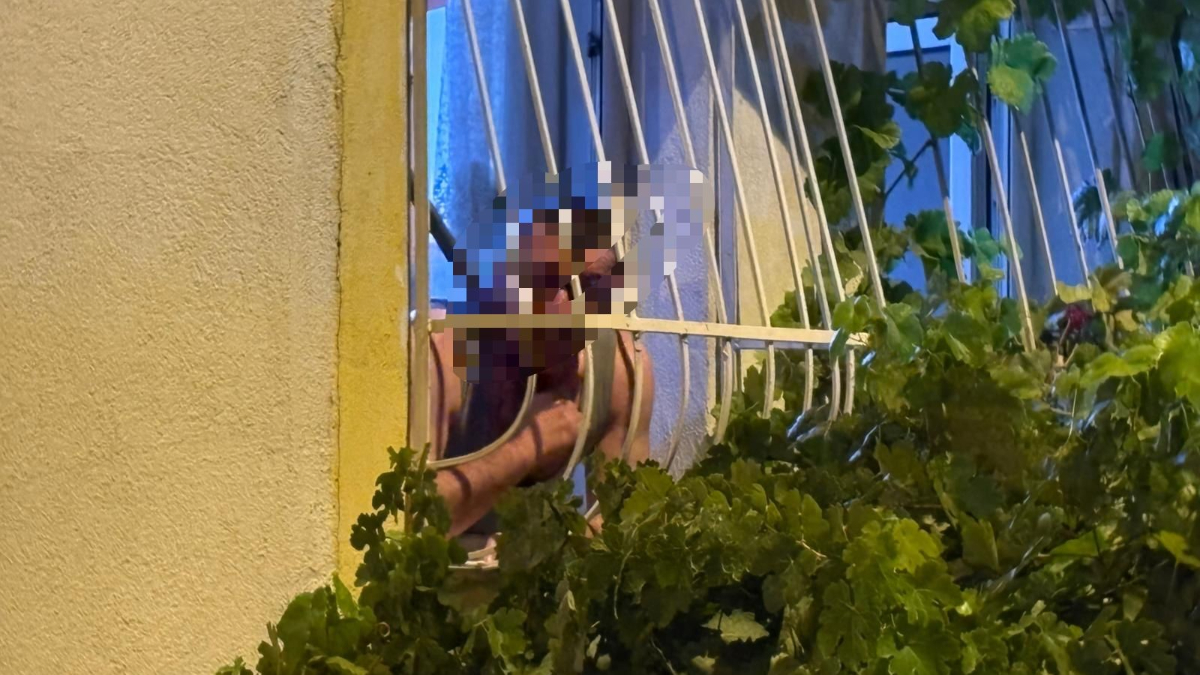 Kayseri’de döner bıçağıyla kendini kesmeye çalışan şahsı polis ekipleri ikna etti