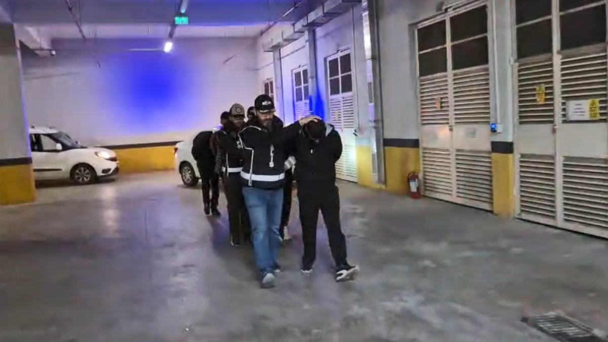 Kocaeli’de motosikletle geldikleri iş yerine silahla saldırdılar: 2 tutuklama