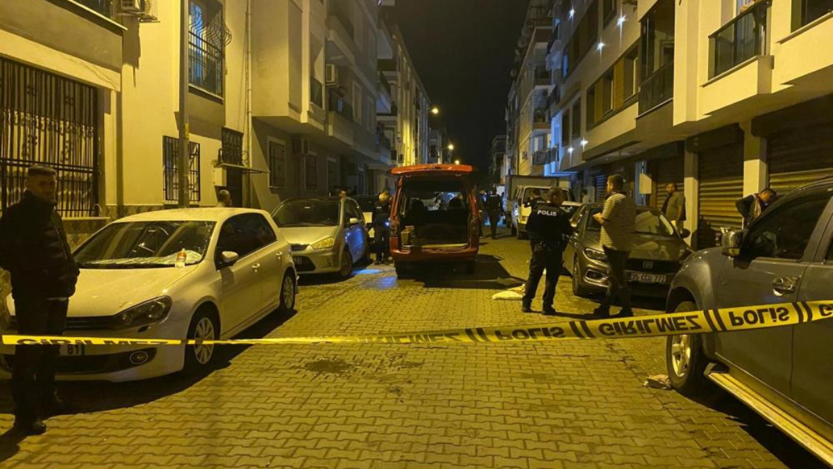 Manisa’da araca silahlı saldırıda 3 kişi yaralandı