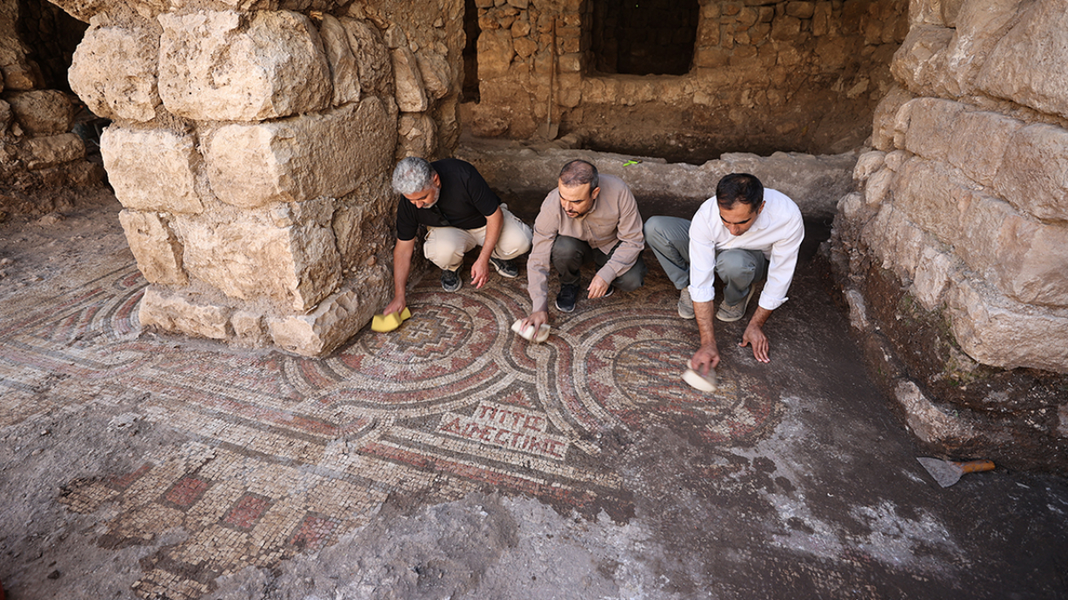 Mardin’de değirmende 1500 yıllık mozaik bulundu