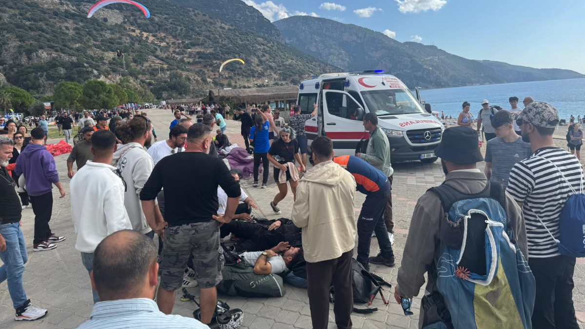 Muğla’da korkutan kaza: Yamaç paraşütleri havada çarpıştı