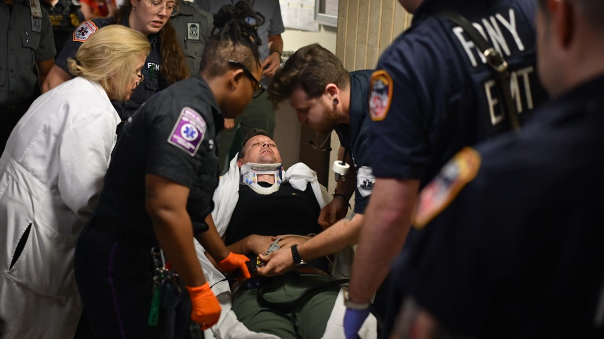 New York’ta AA kameramanı, polis tarafından darbedildi