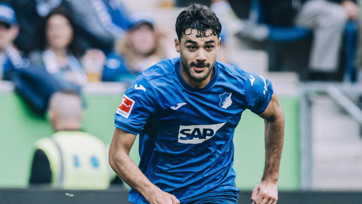 Ozan Kabak, 1.5 yıl sonra sahalara döndü