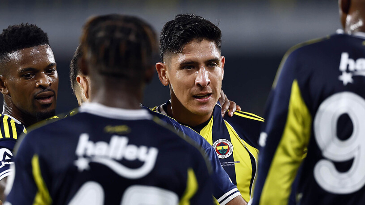 Performansıyla beğeni toplamaya başladı: İşte Edson Alvarez’in Fenerbahçe’ye transferinde yaşananlar…