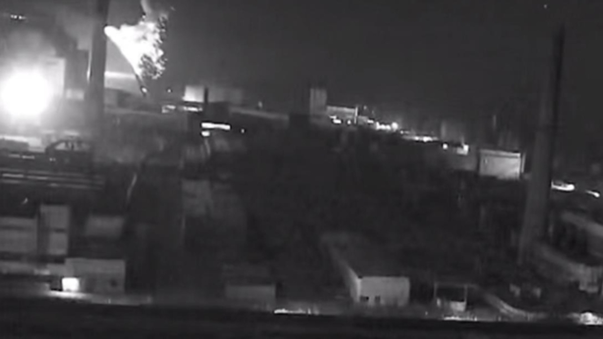 Rusya saldırdı: Çernobil Nükleer Santrali’nde elektrik kesintisi oluştu