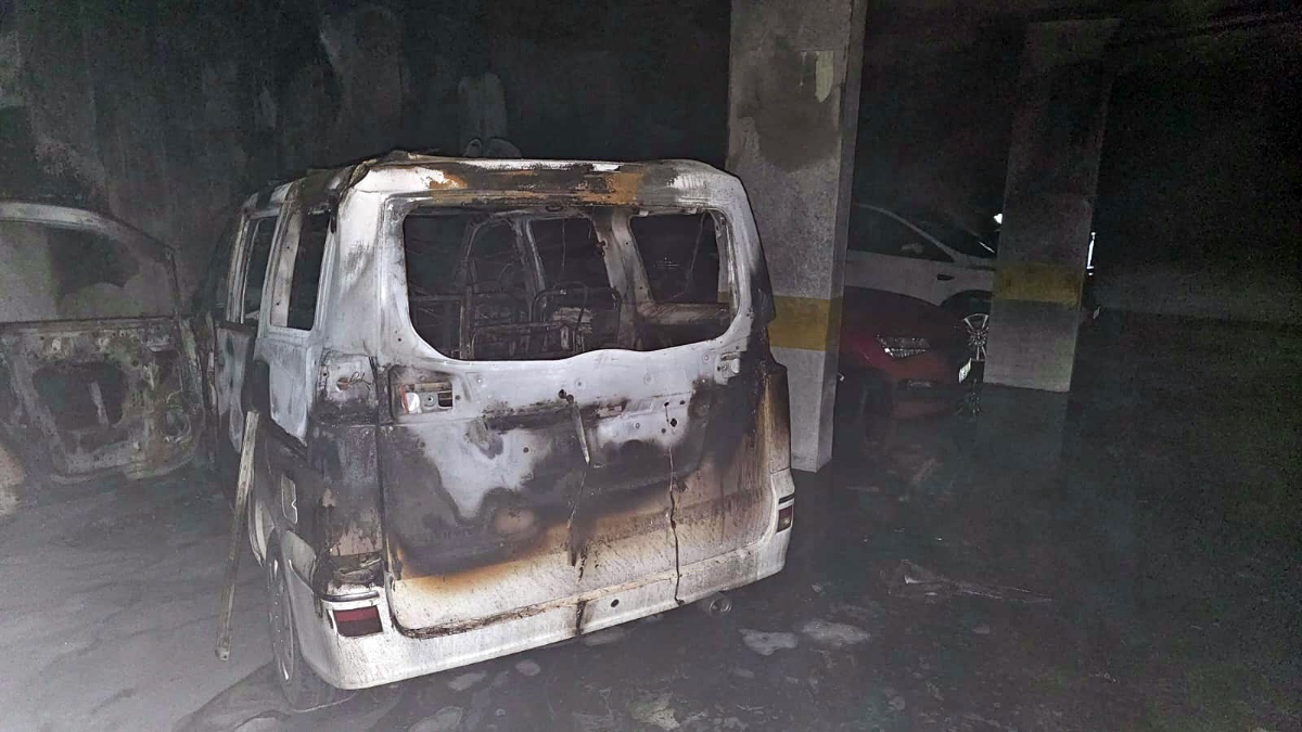 Tekirdağ’da apartman otoparkındaki otomobilde patlama meydana geldi