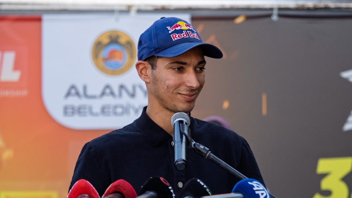 Toprak Razgatlıoğlu, memleketi Alanya’da coşkuyla karşılandı