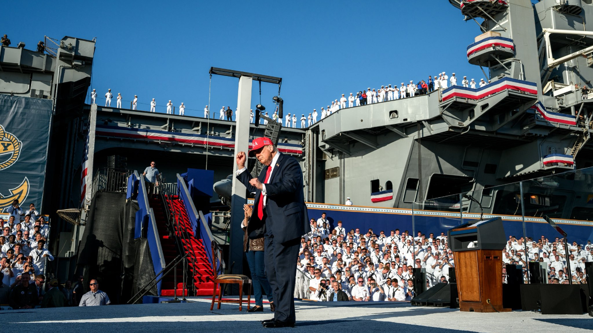 Trump, ABD donanmasının kuruluşunun 250’nci yıl dönümü törenine katıldı
