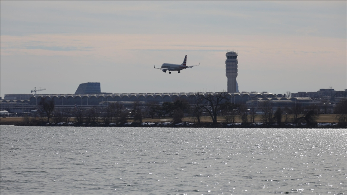 ABD’de yolcu uçağına bomba ihbarı yapıldı: Uçuşlar durduruldu